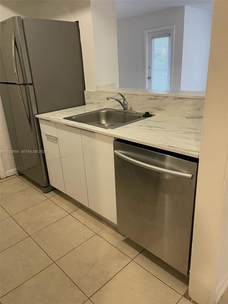 4261 W Mcnab Rd , Unit 28, Pompano Beach, FL 33069 Photo