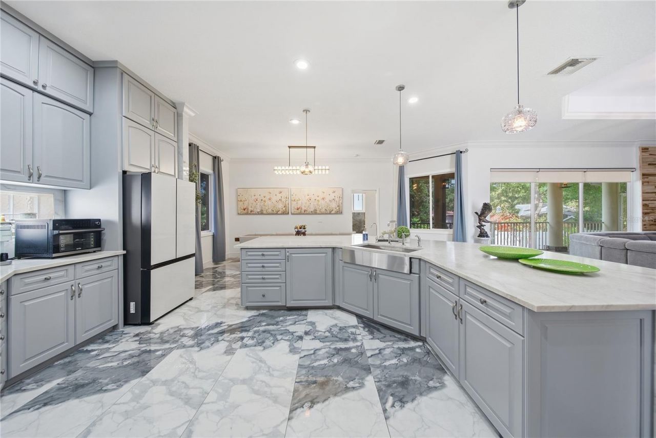 8286 N 97th N St, Seminole, FL 33777 Photo