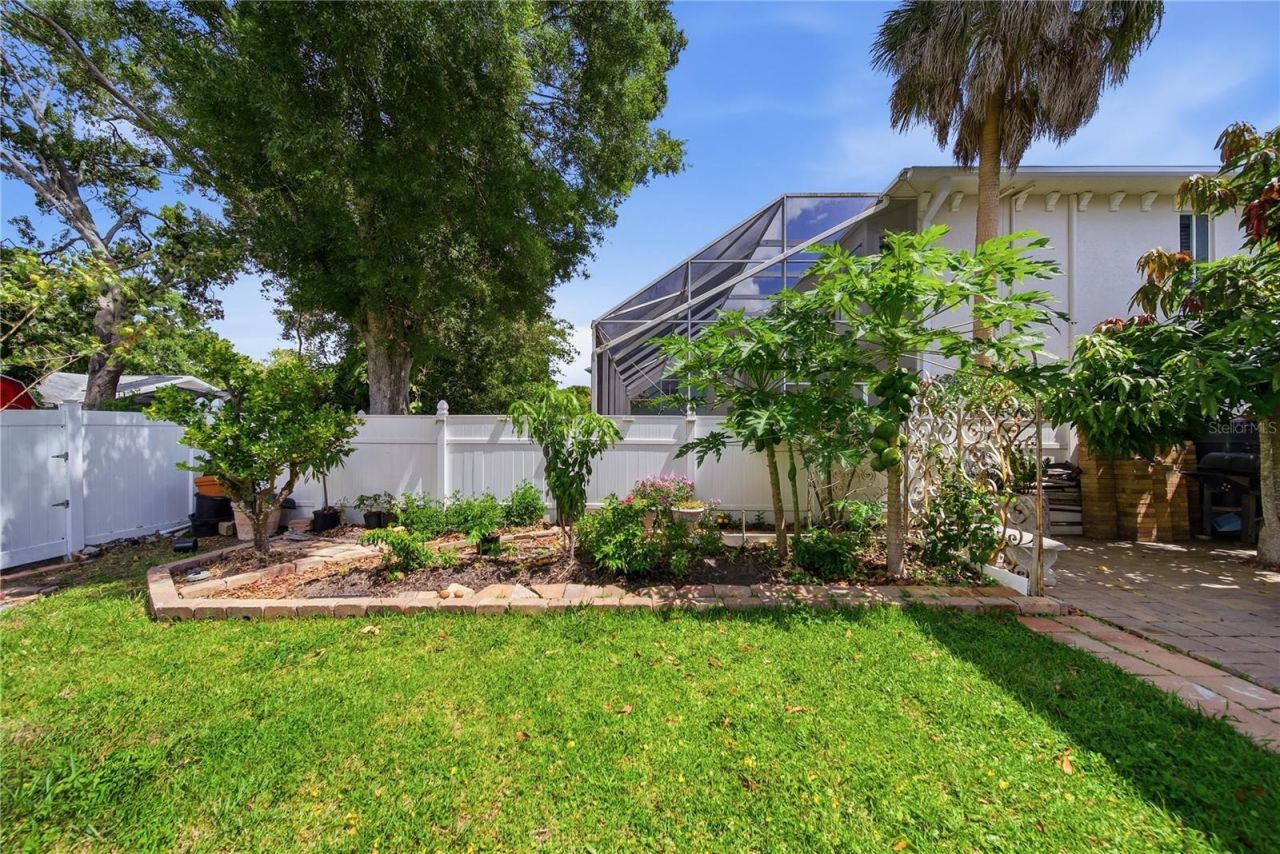 8286 N 97th N St, Seminole, FL 33777 Photo