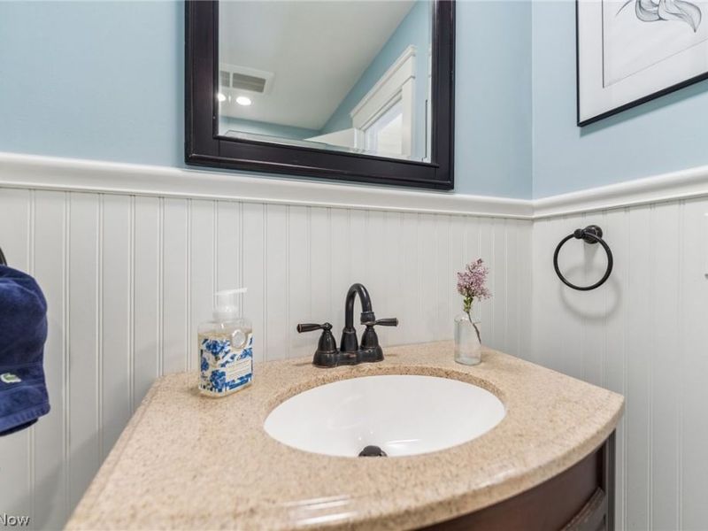 21099 Shelburne Road, Shaker Heights, OH 44122 Photo 17
