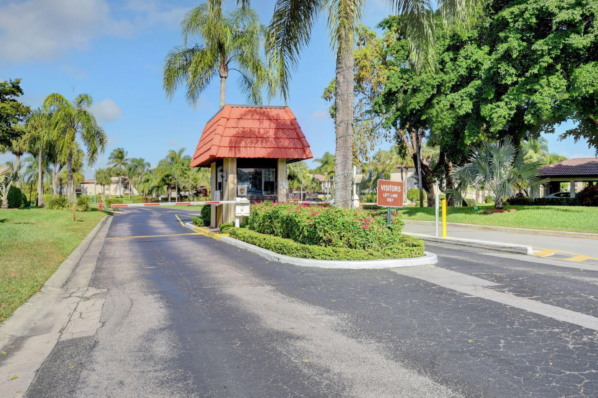8310 Casa Del Lago, Unit D, Boca Raton, FL 33433 Photo
