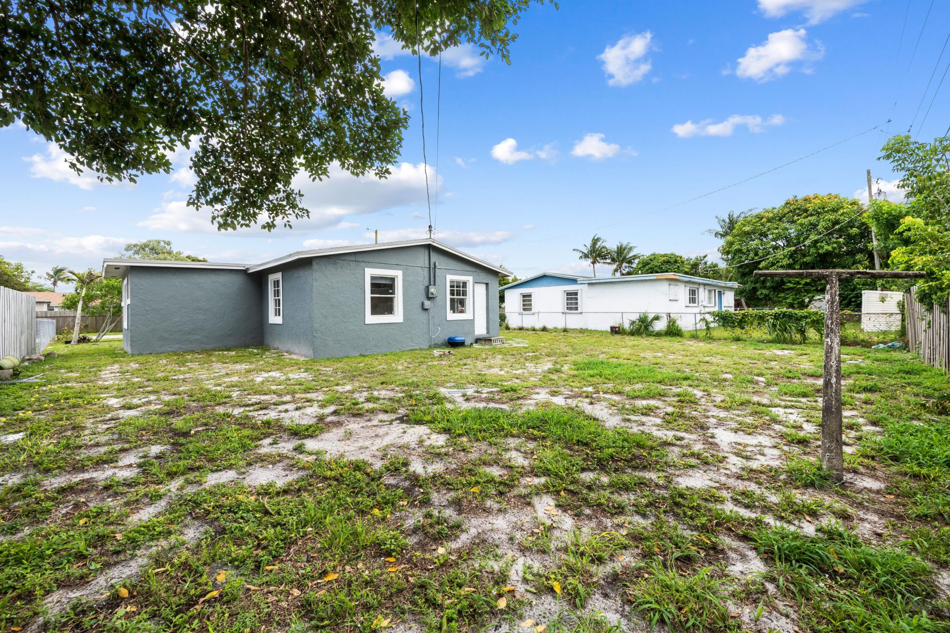 2571 NW 18th Court, Fort Lauderdale, FL 33311 Photo