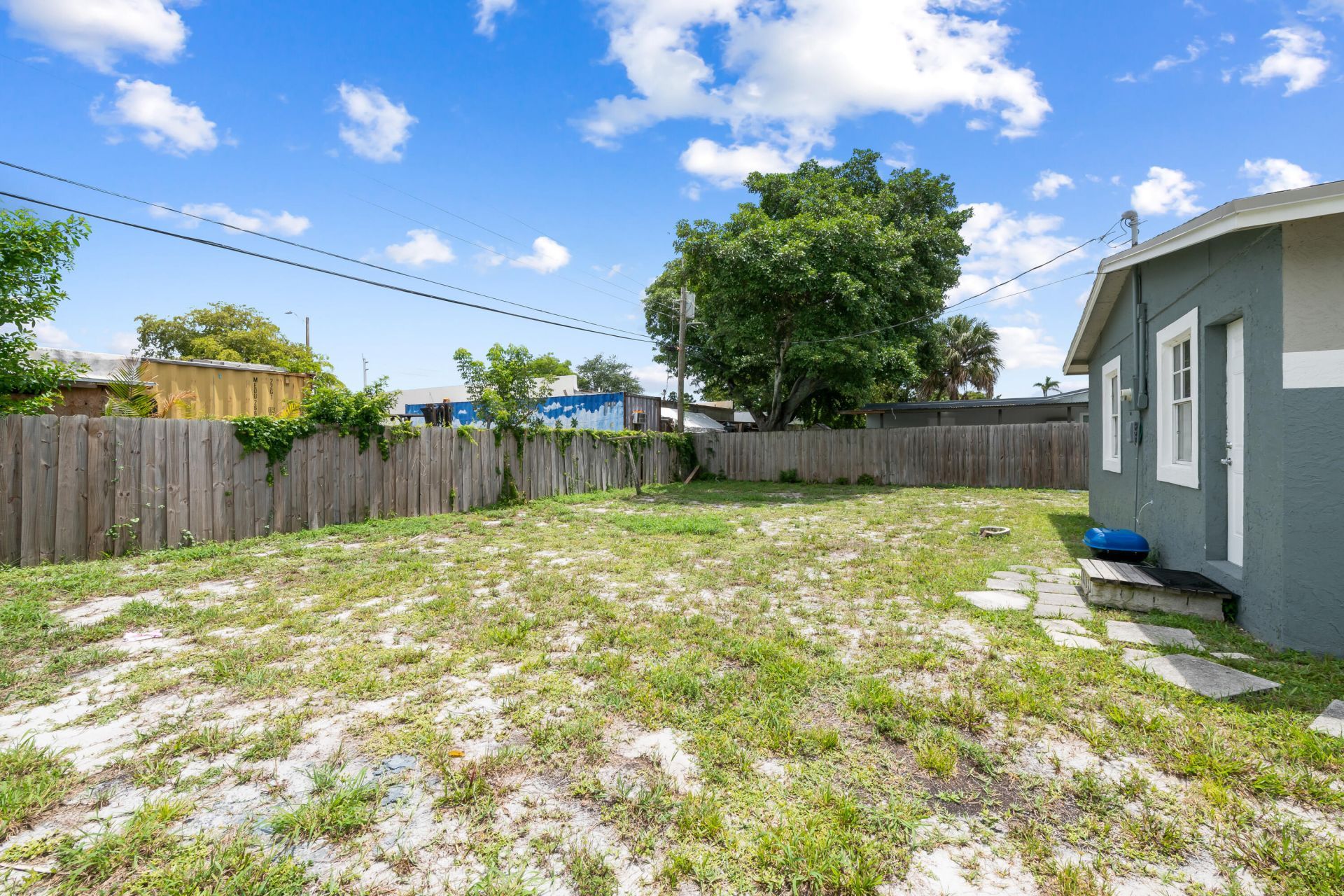 2571 NW 18th Court, Fort Lauderdale, FL 33311 Photo
