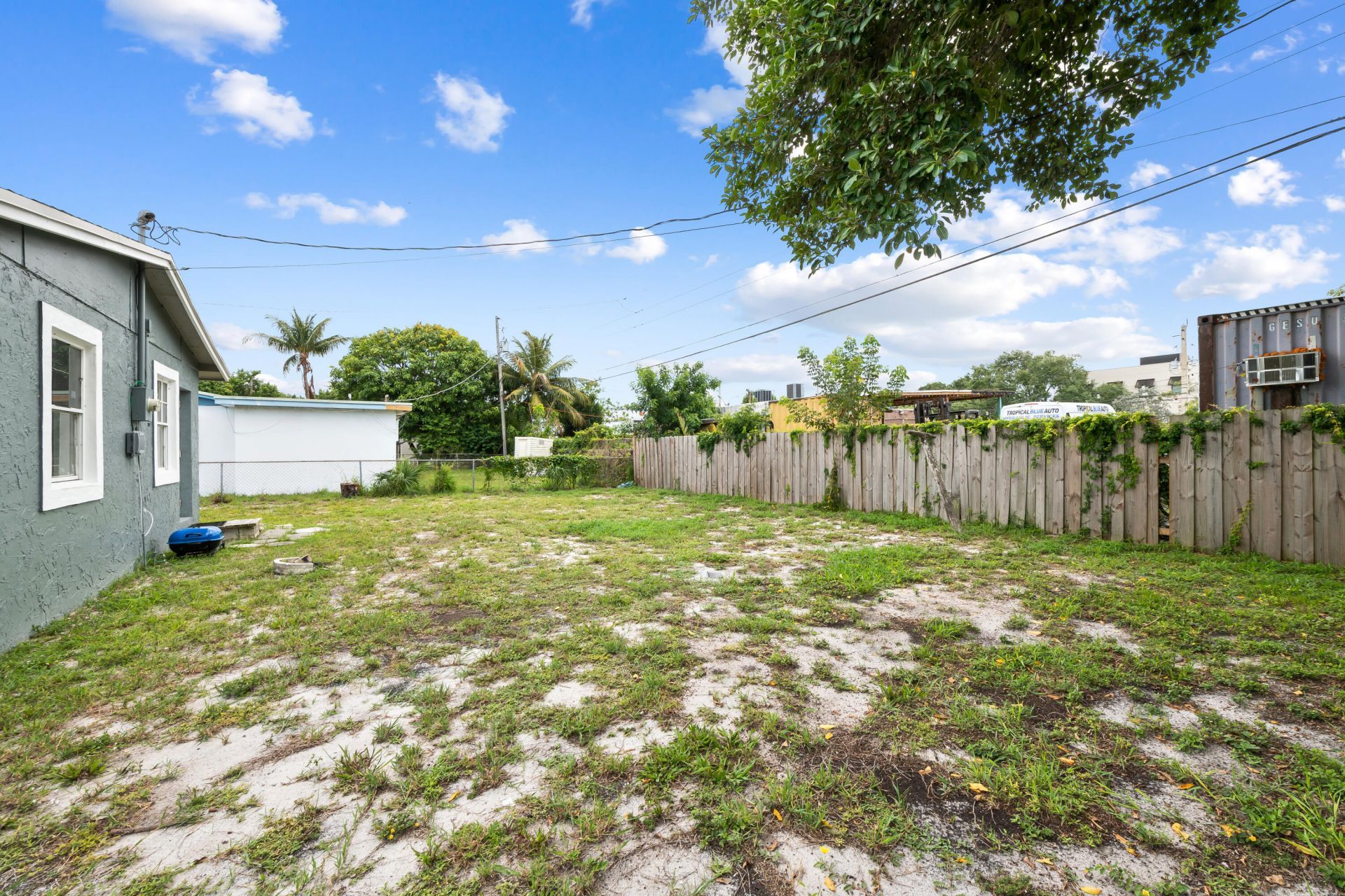 2571 NW 18th Court, Fort Lauderdale, FL 33311 Photo