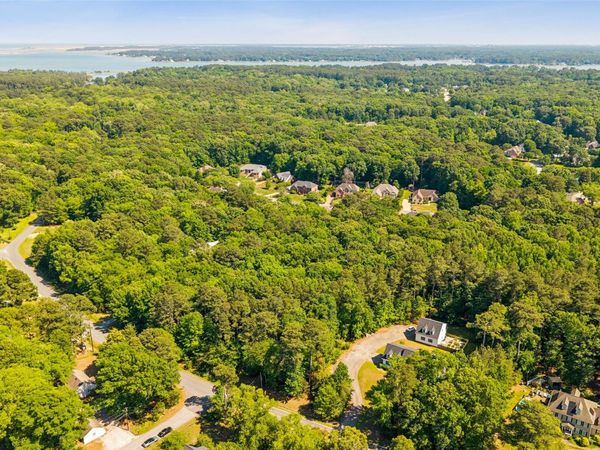 500 Railway Road , Yorktown, VA 23692