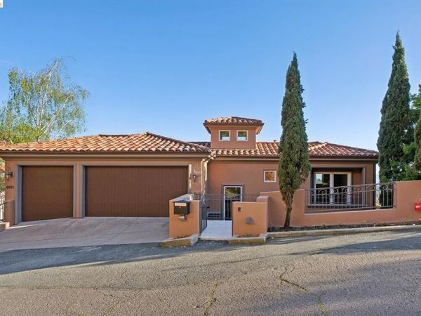 6611 Elverton Dr, Oakland, CA 94611