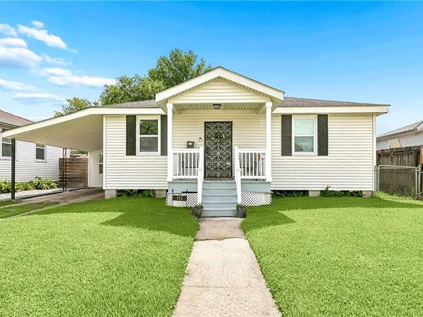 563 GELPI Avenue , Jefferson, LA 70121