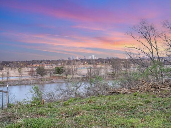 1712B River Dr , Nashville, TN 37218