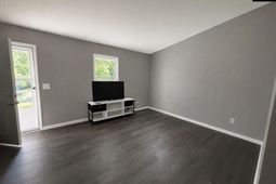 721 Meadowlake Drive  photo 4