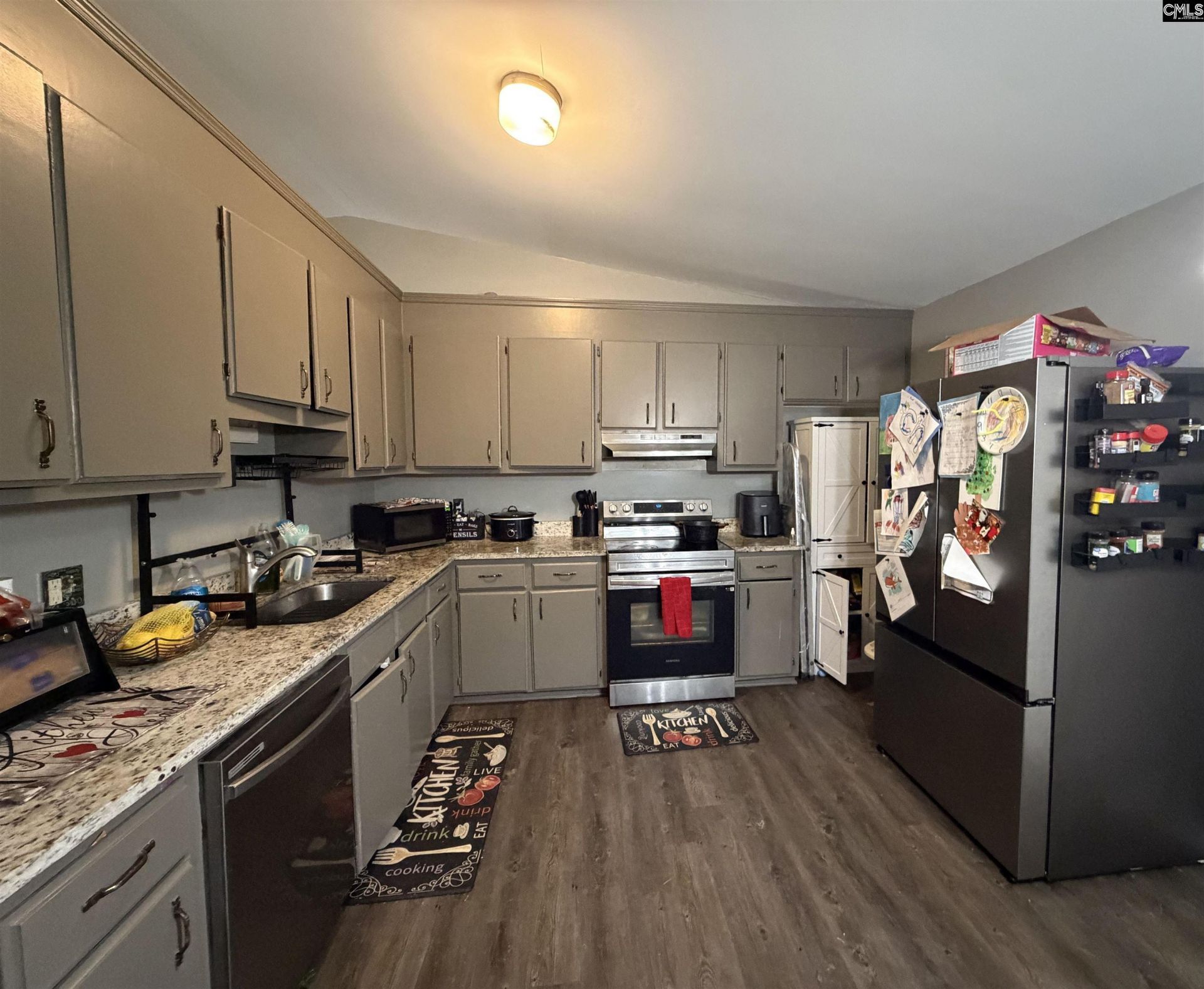 721 Meadowlake Drive  Photo 5
