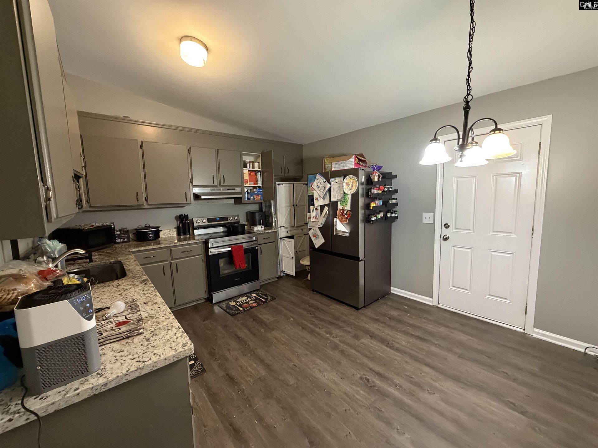 721 Meadowlake Drive  Photo 6