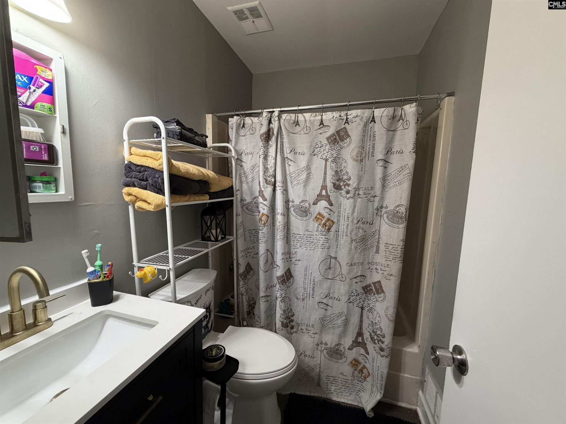 721 Meadowlake Drive  Photo 9