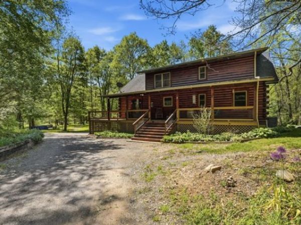 40 Mill Road, New Wilmington, PA 16142