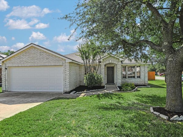 901 Sunflower DR, Pflugerville, TX 78660