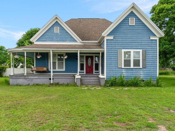 21 Moselle Oak Grove Rd., Moselle, MS 39459