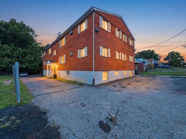 1209 W Galbraith Road, Cincinnati, OH 45231