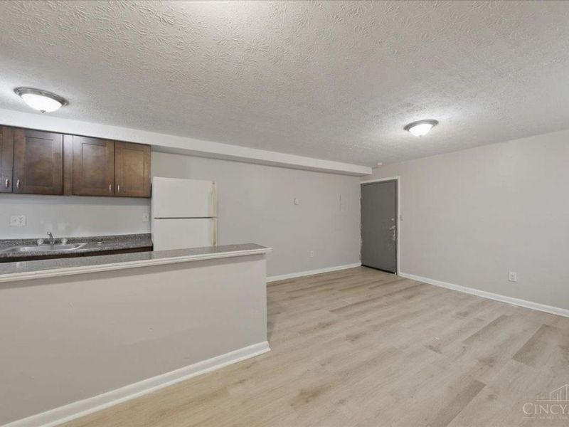 1209 W Galbraith Road, Cincinnati, OH 45231 Photo 5