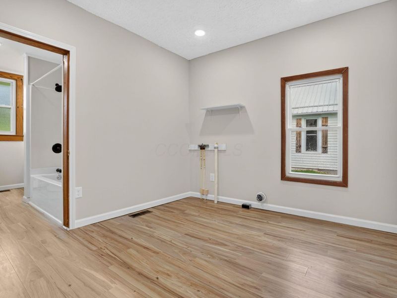 204 N Market Street, Somerset, OH 43783 Photo 22