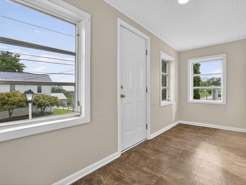 204 N Market Street, Somerset, OH 43783 Photo 5