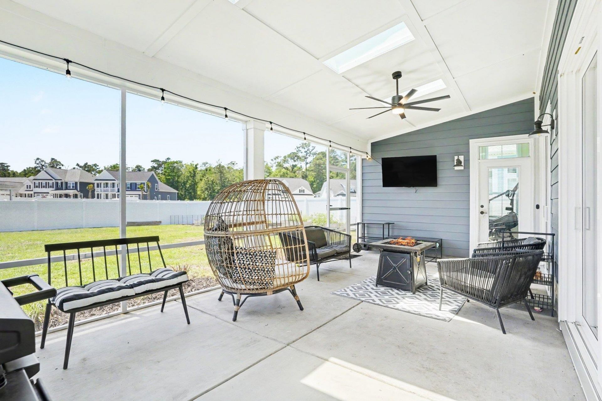 272 Starlit Way Photo 40