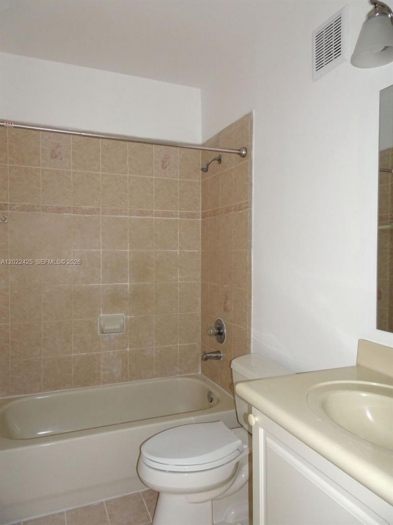 5460 NW 107th Ave, Unit 115, Doral, FL 33178 Photo