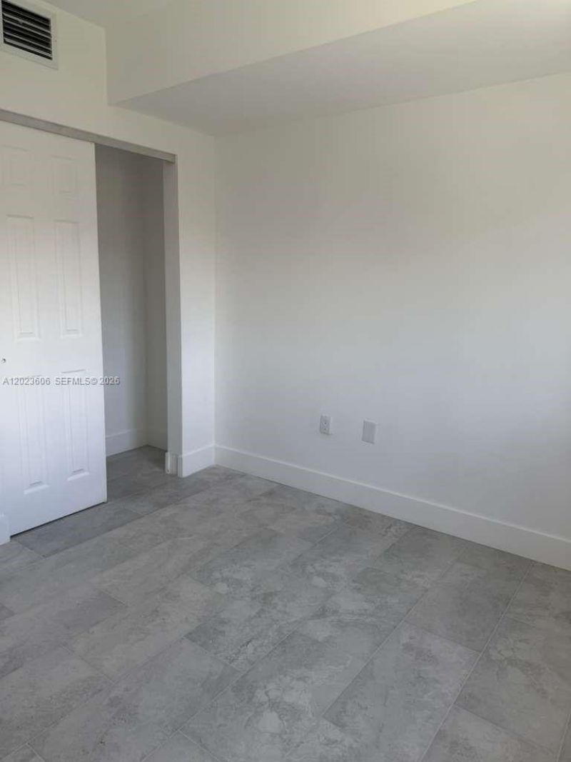 147 NW 59th St, Unit 202, Miami, FL 33127 Photo