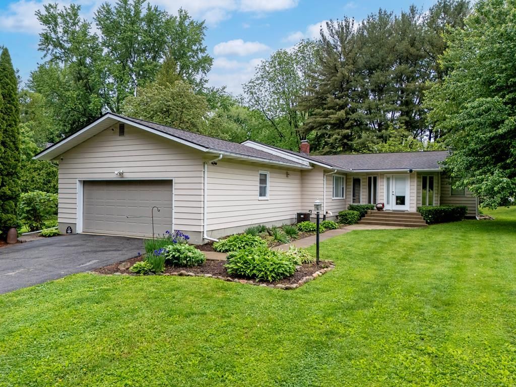 107 Youngs Terrace, Loudonville, OH 44842 Main Photo