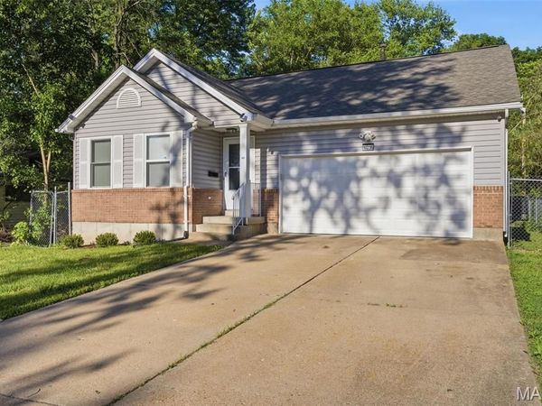 10236 Earl Drive, St Louis, MO 63136