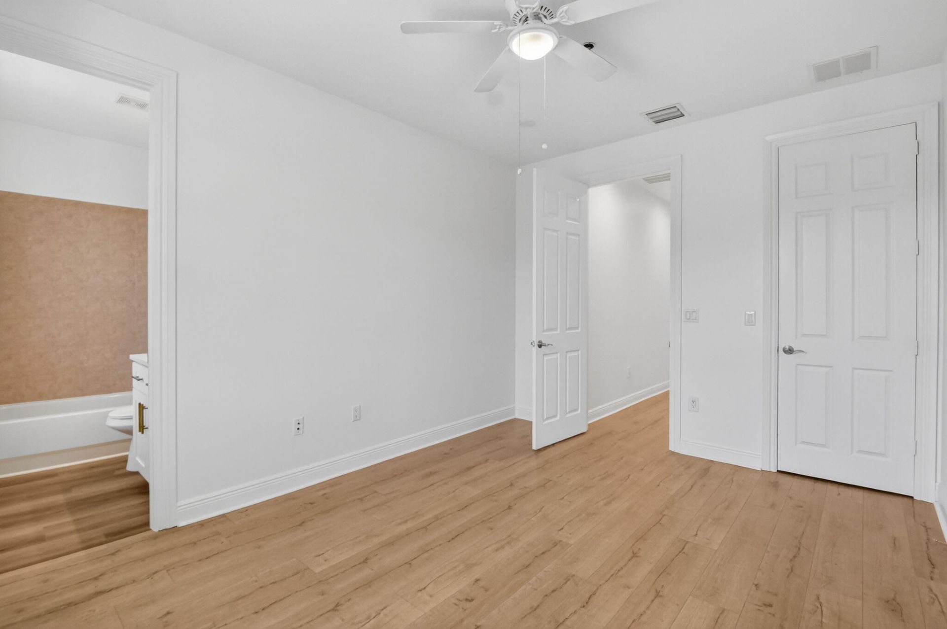2502 N Dixie Highway, Unit 32, Lake Worth Beach, FL 33460 Photo