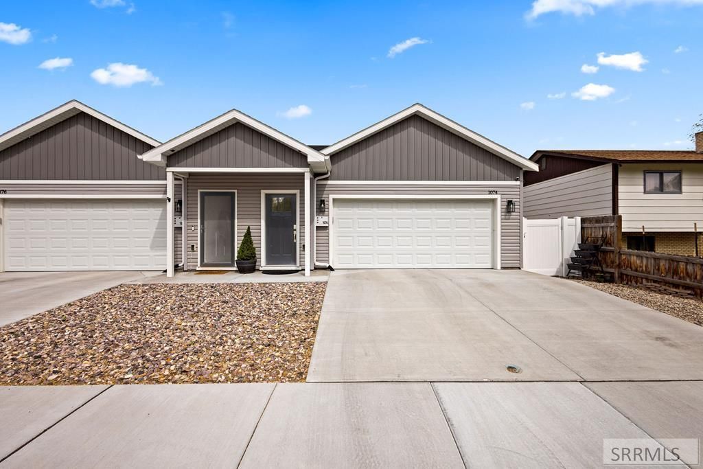 1074 Bingham Avenue, Idaho Falls, ID 83402 Main Photo