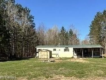 3727 Boardwalk Way NE, Rapid River Twp, MI 49659