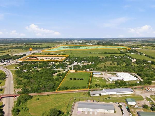 401 N Newark Street, Decatur, TX 76234