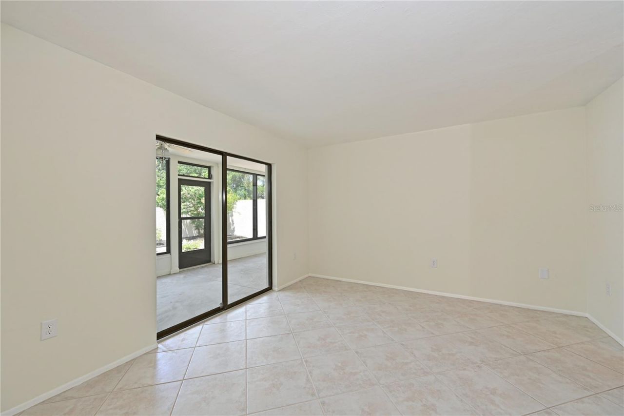 609 Woodlawn Drive, Bradenton, FL 34210 Photo
