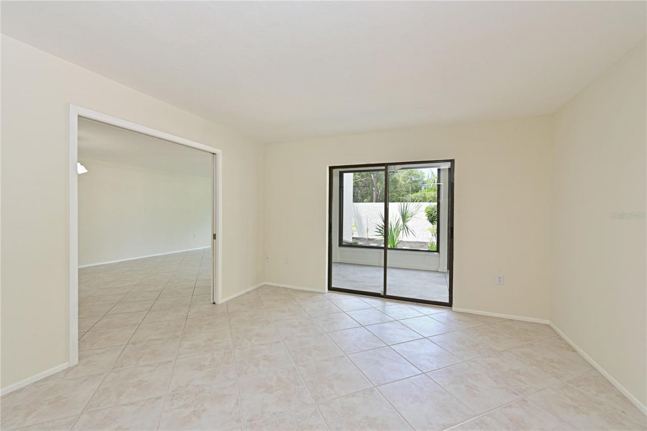 609 Woodlawn Drive, Bradenton, FL 34210 Photo