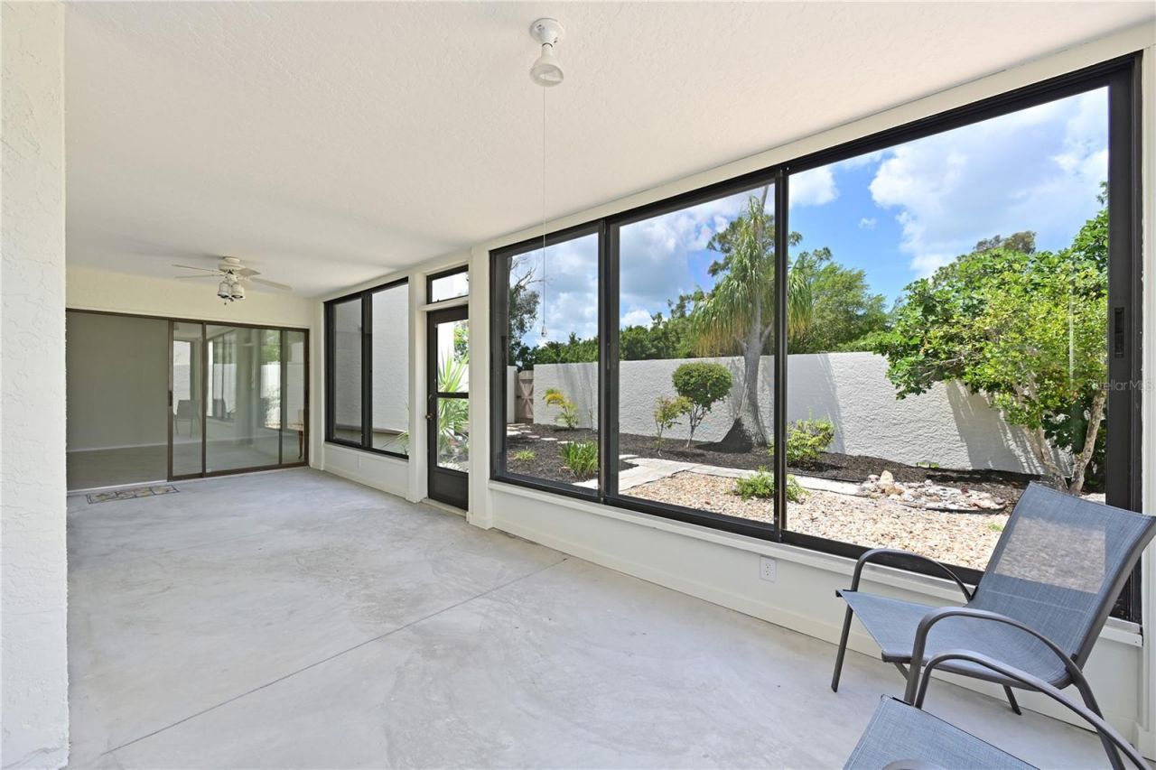 609 Woodlawn Drive, Bradenton, FL 34210 Photo