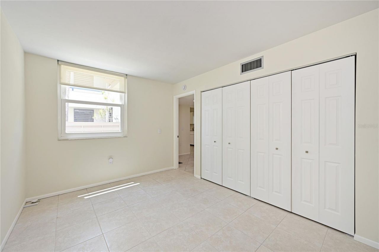 609 Woodlawn Drive, Bradenton, FL 34210 Photo
