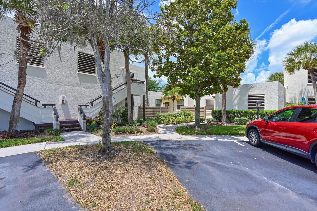 609 Woodlawn Drive, Bradenton, FL 34210 Photo