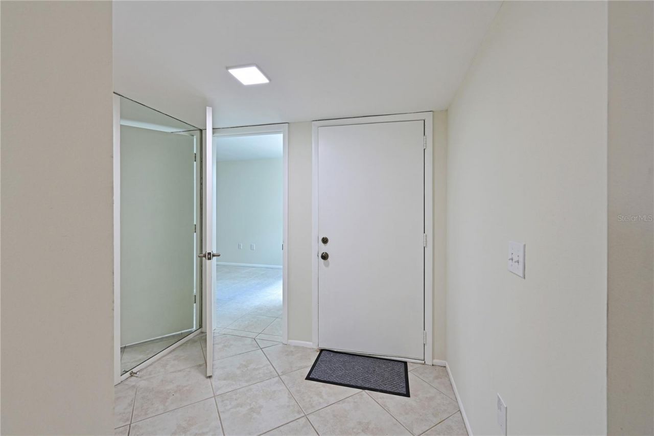 609 Woodlawn Drive, Bradenton, FL 34210 Photo
