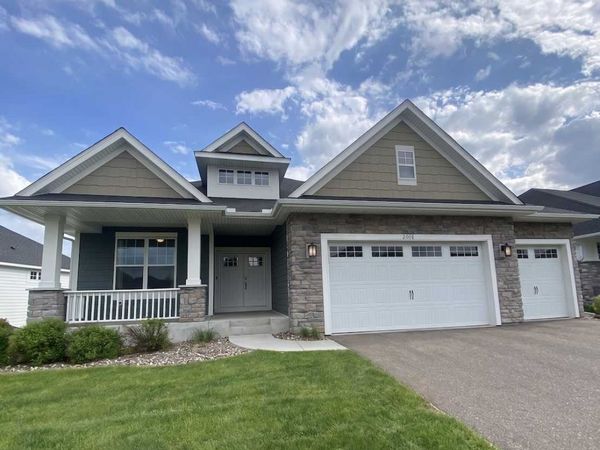2001 Paisley Path , Chanhassen, MN 55317
