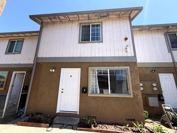 890 Rider Avenue, Unit E, Salinas, CA 93905
