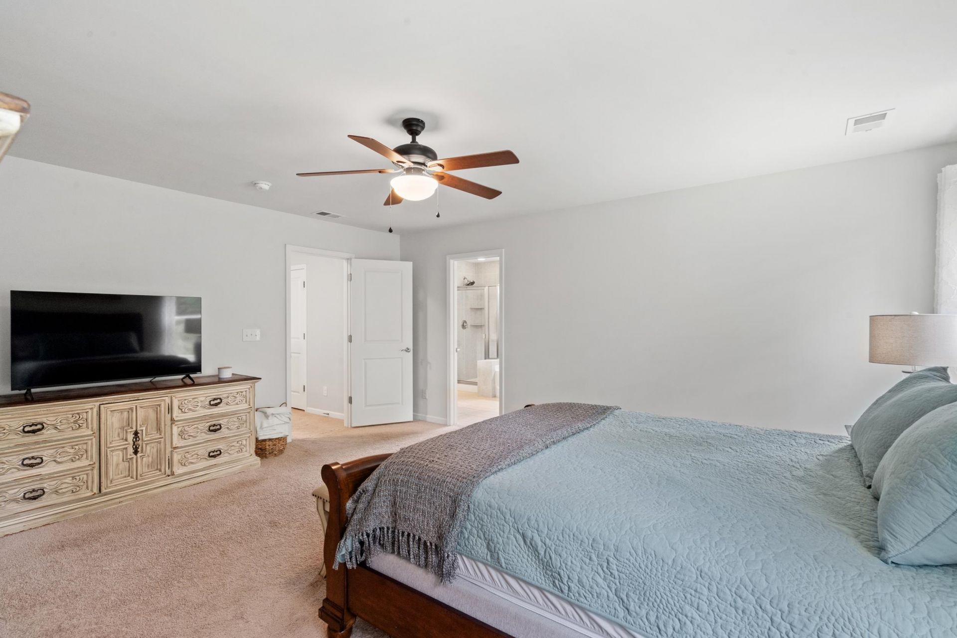 4052 Alvina Way Photo 14
