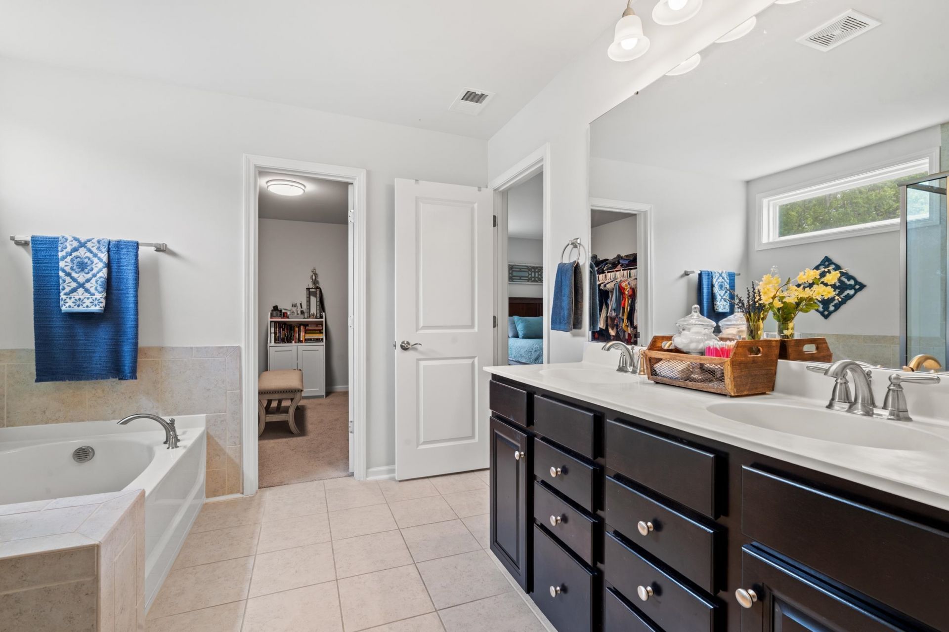 4052 Alvina Way Photo 16