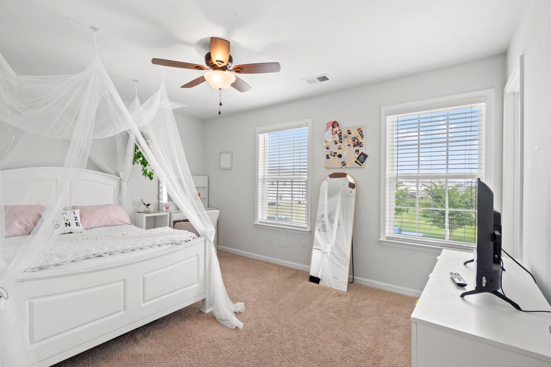 4052 Alvina Way Photo 18