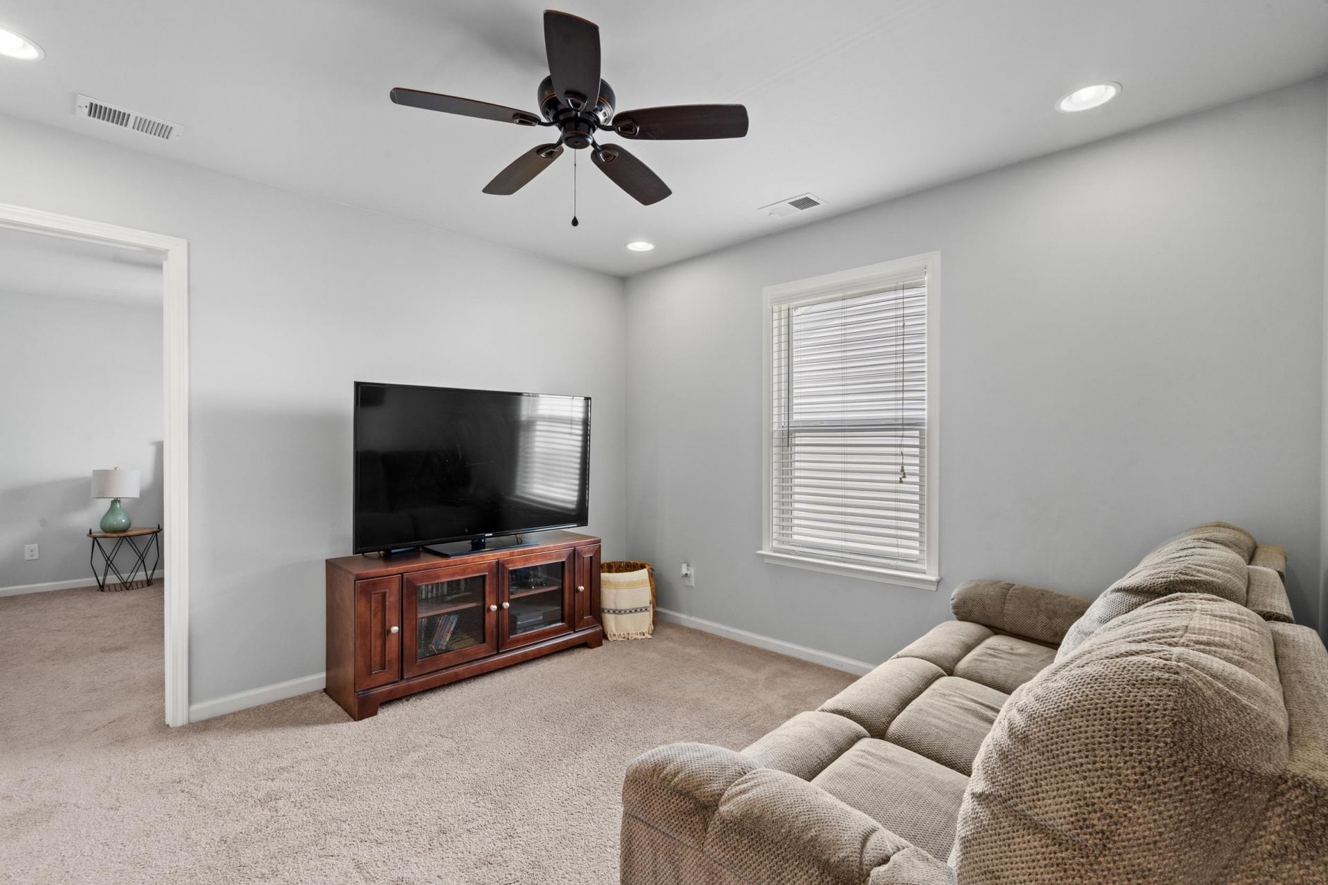 4052 Alvina Way Photo 29