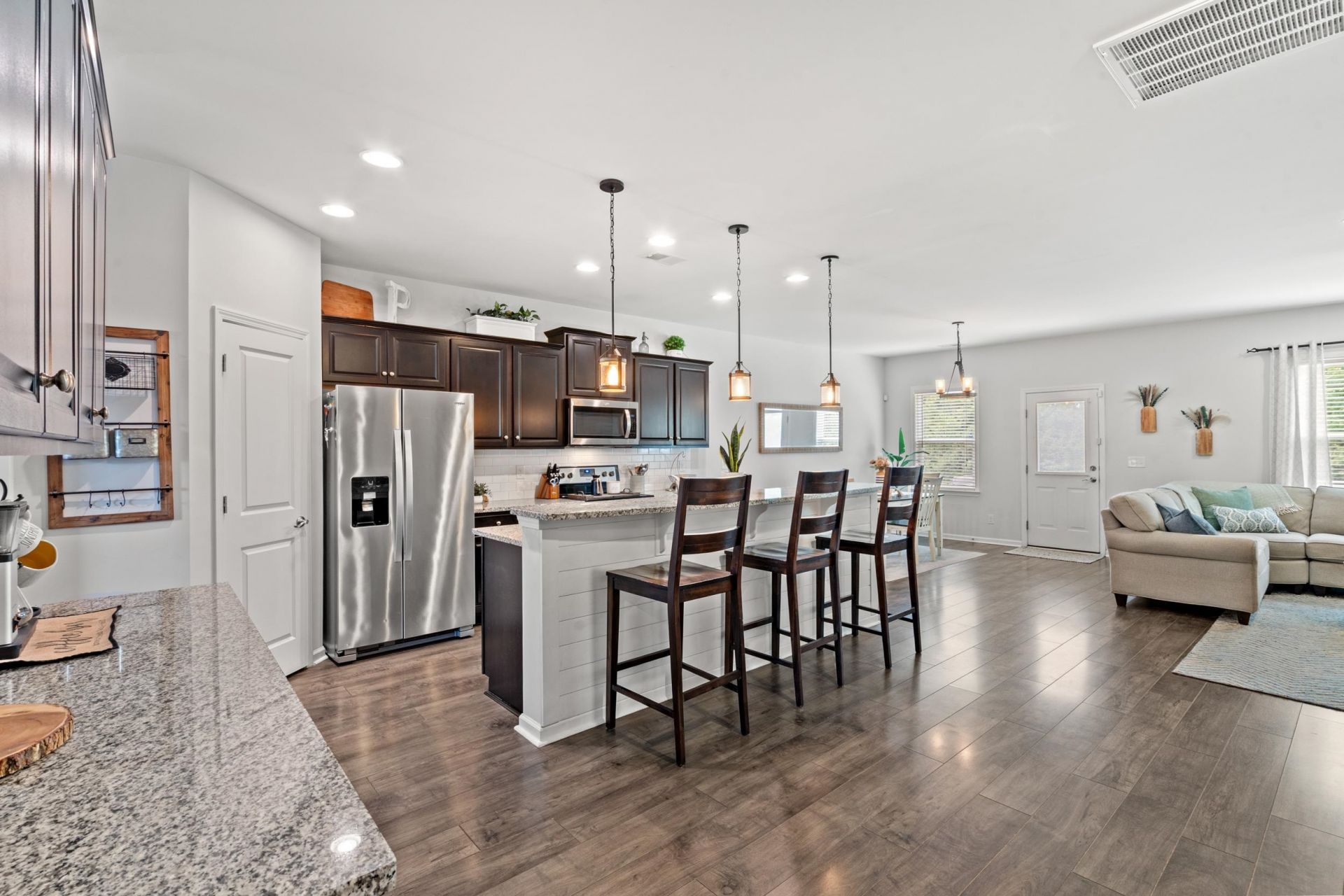 4052 Alvina Way Photo 8