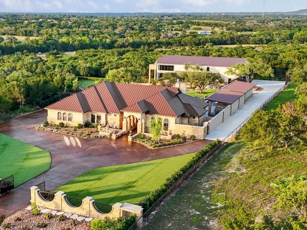 105 Esperanza Petal PASS, Liberty Hill, TX 78642