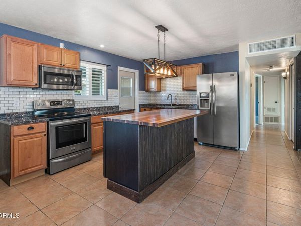 7830 E BELLEVIEW Street, Scottsdale, AZ 85257