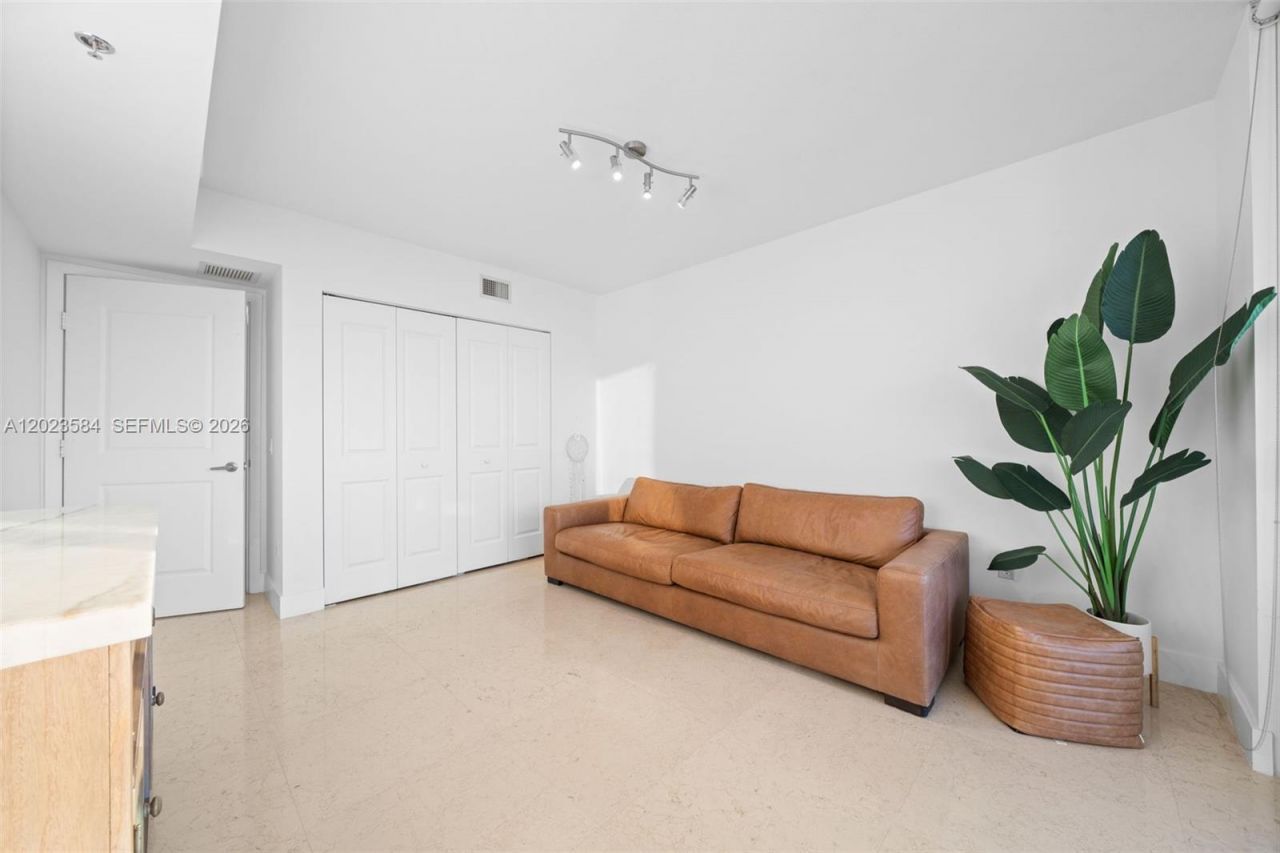 2641 N Flamingo Rd , Unit 1006N, Sunrise, FL 33323 Photo