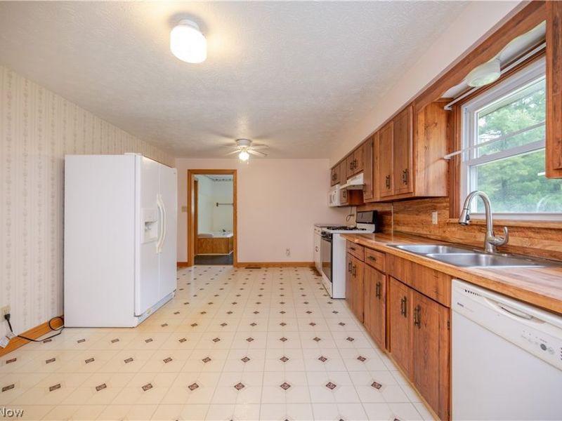 1041 Prentice Road NW, Warren, OH 44481 Photo 10