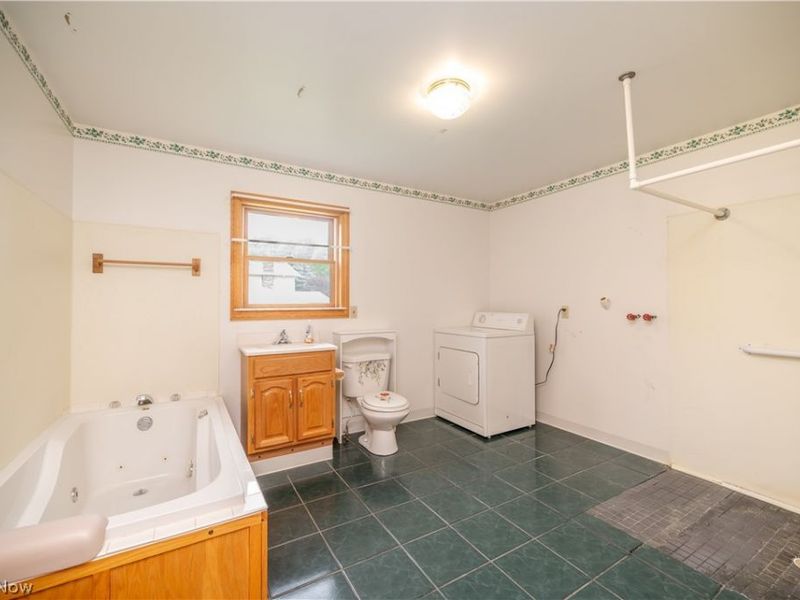 1041 Prentice Road NW, Warren, OH 44481 Photo 18